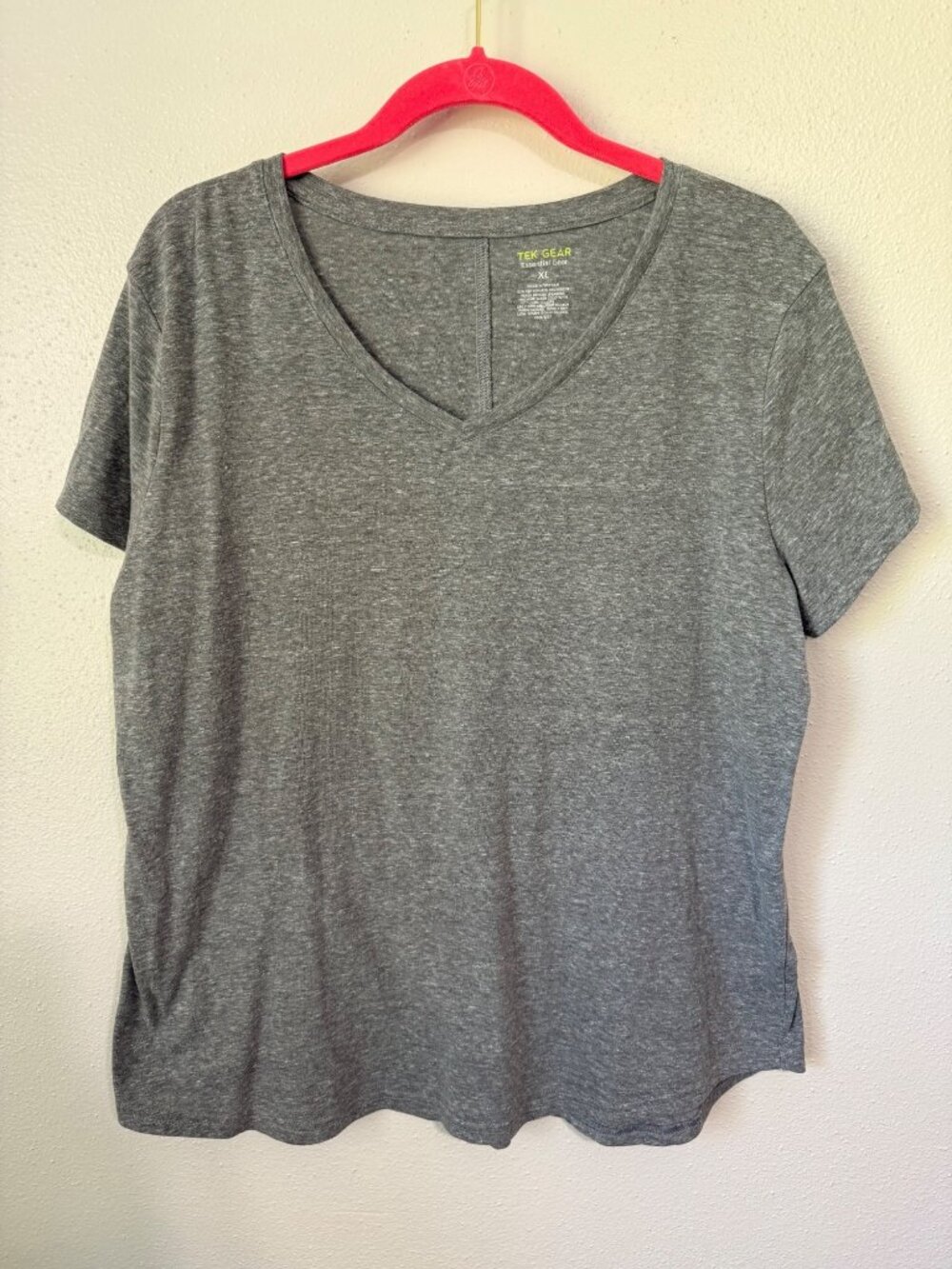 Tek Gear Essential Gear V Neck Knit Top Gray S/S Womans XL